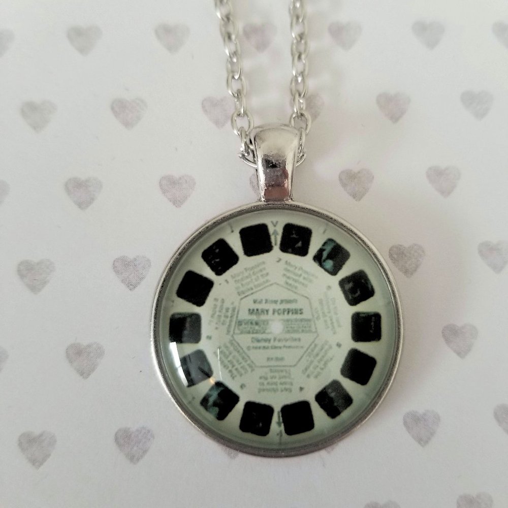 [SOLD] Vintage Viewmaster 60s 70s 80s Necklace